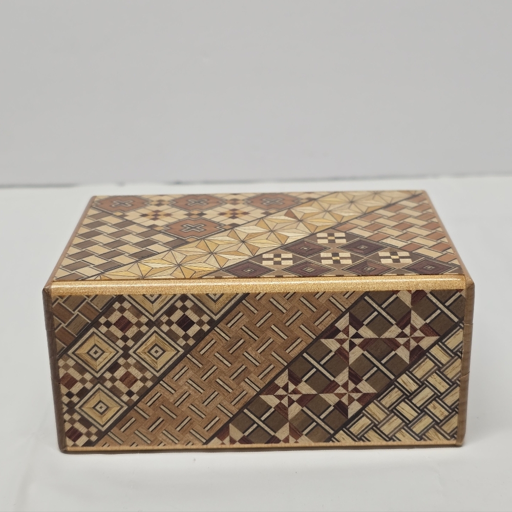 Japanese Wooden Puzzle Secret Box Hakone Yosegi 8-10 Steps Traditional Asian - Picture 5 of 9